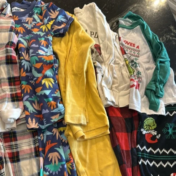 Toddler boy pj sets (7) - Picture 3 of 4